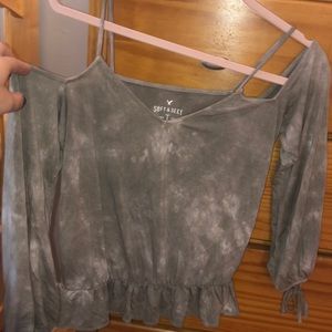 American Eagle open shoulder top
